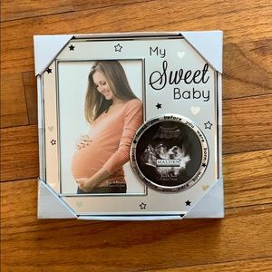 LAST CHANCE BNWT baby picture frame